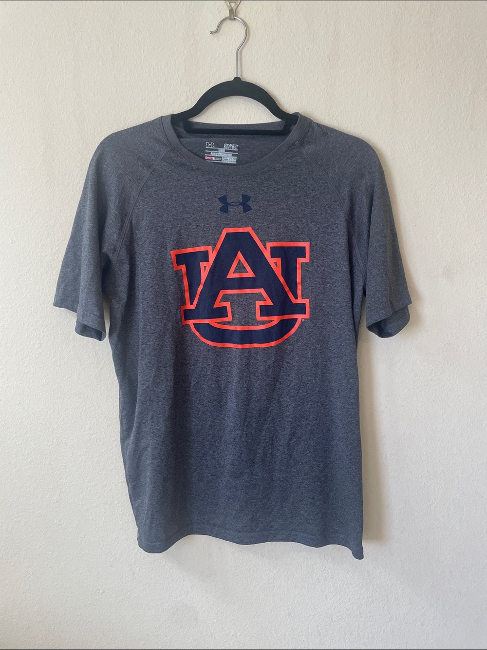 Under Armour Men’s Navy Gray Auburn Logo Performance Tee with Orange Logo